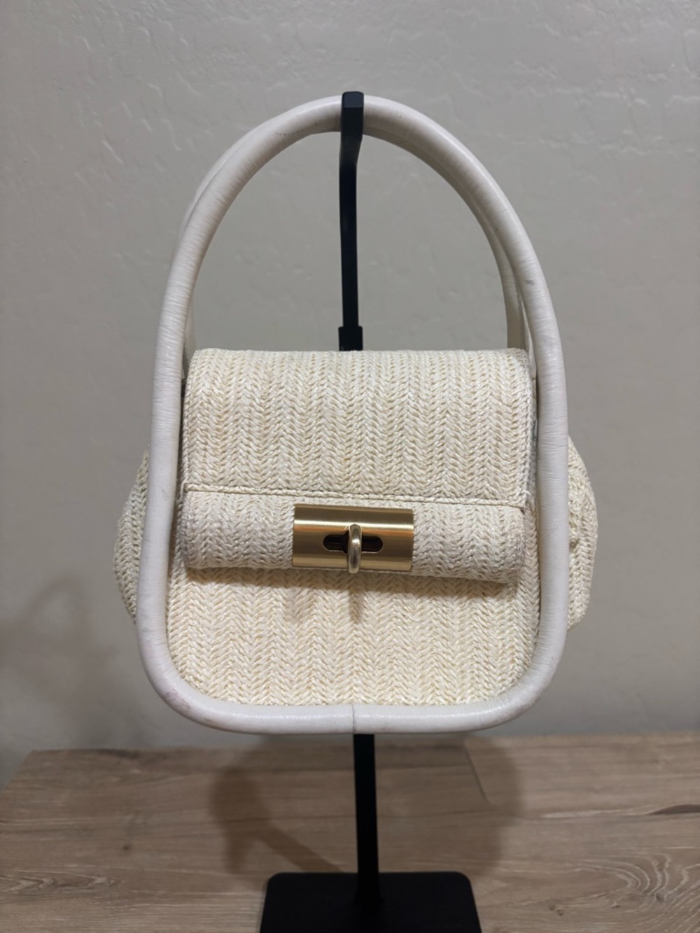 gu_du Cream Woven Top-Handle Bag with Gold Turn-Lock